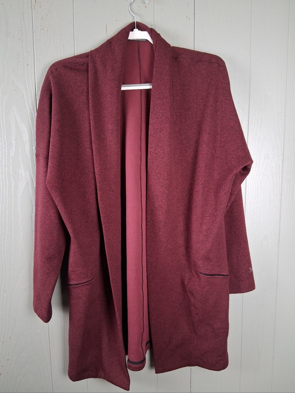 Arc'teryx Laina Cardigan Sweater Womens LARGE Burgundy Relaxed Casual Everyday